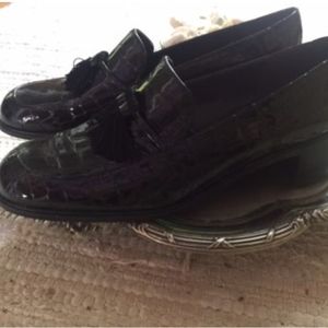 NWOB STUART WEITZMAN Black Croc Tassel Shoe SZ 6m